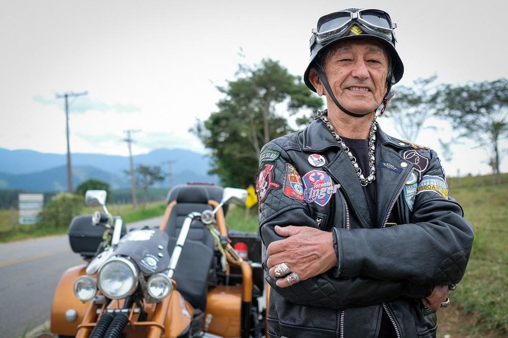 Aos 86 anos, Raimundo lembra que começou a andar de moto na década de 50