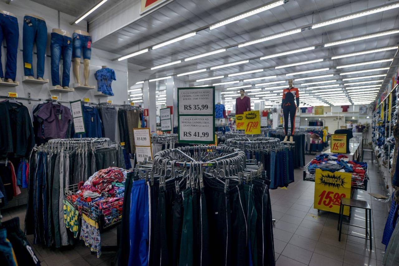 Comércio de roupas cresce em Minas