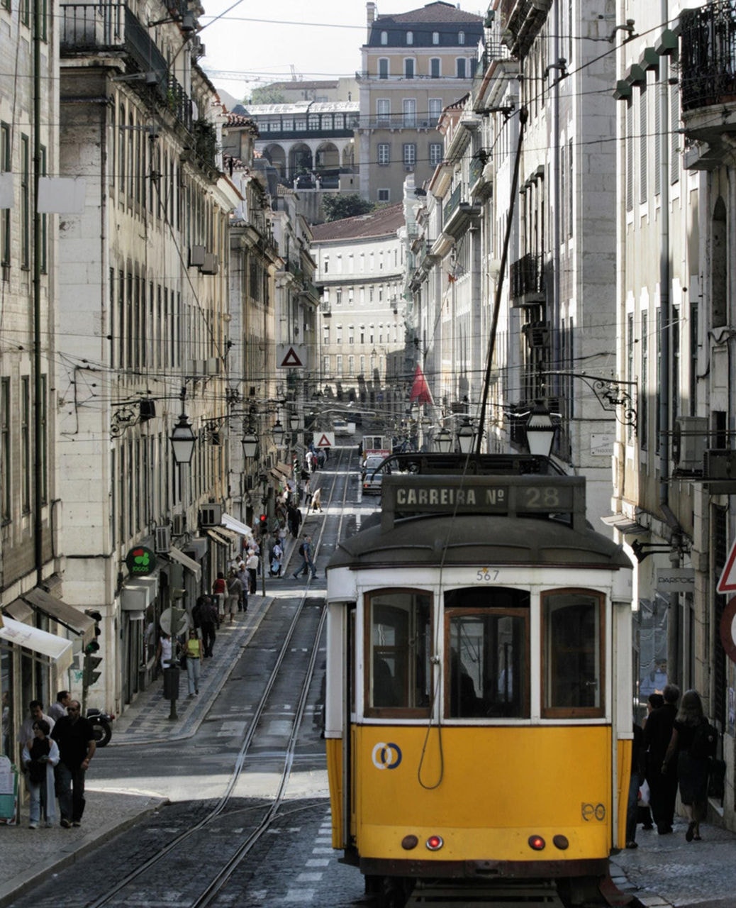 Elétrico 28 é Um ícone nas ruas de Lisboa