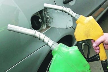 Gasolina tem o primeiro reajuste do ano 