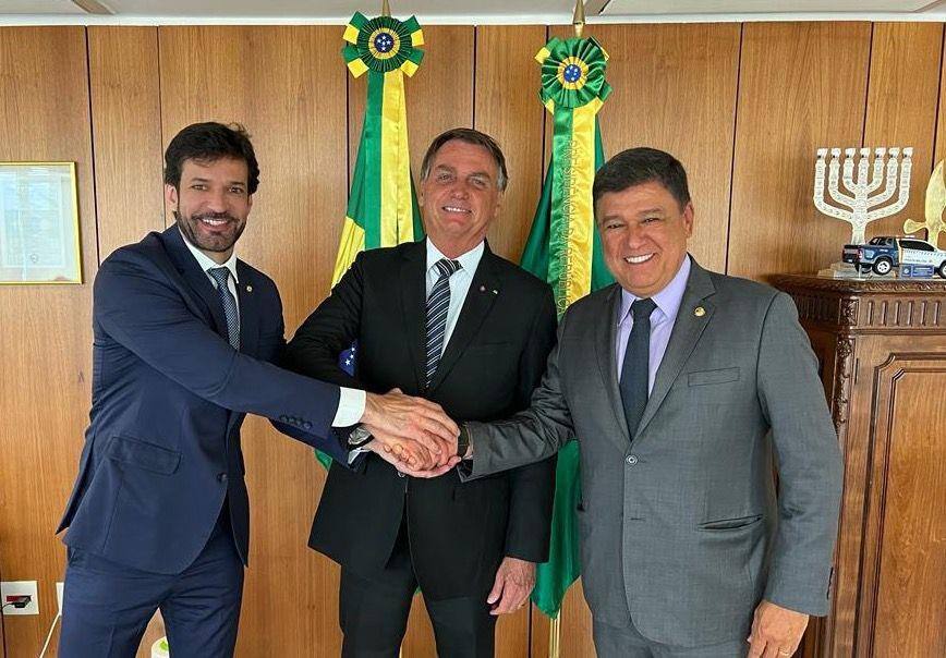 Carlos Viana acerta filiação ao governo de Minas pelo PL