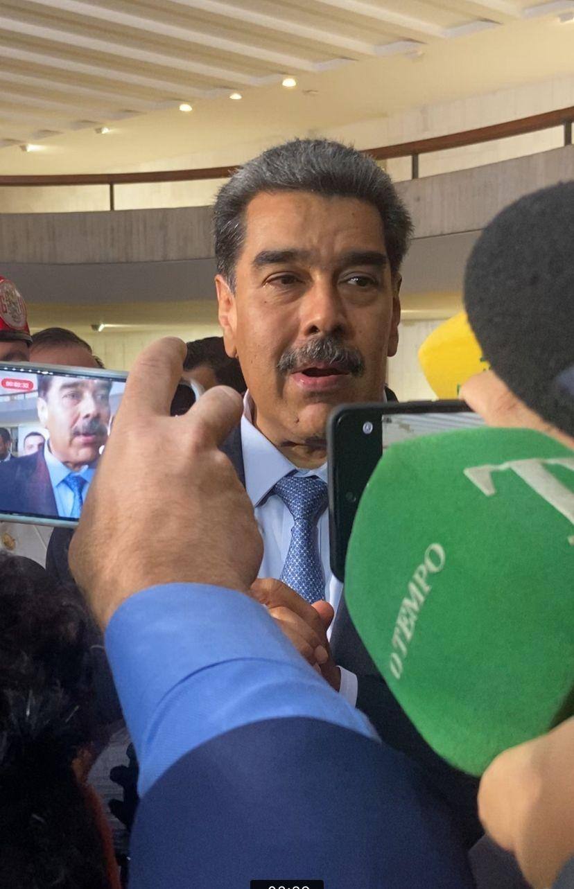 Na imagem, o presidente da Venezuela, Nicolás Maduro, na saída do Palácio do Itamaraty