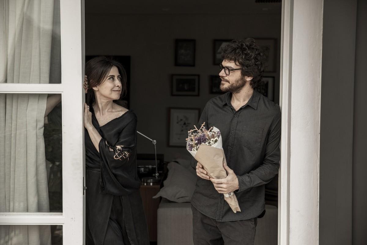 O arquiteto Paulo, interpretado por Emílio Dantas, é um personagem que vivencia amores em série, mas, aos olhos da psicologia, não pode ser identificado como possuidor da Síndrome de Don Juan, condição em que a pessoa tem compulsão pelo ato de seduzir o outro