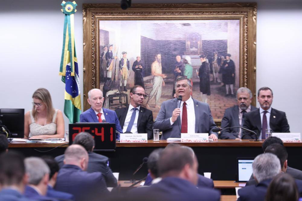 Ministro da Justiça, Flávio Dino, em audiência na Comissão de Constituição e Justiça da Câmara dos Deputados nesta terça-feira (28)