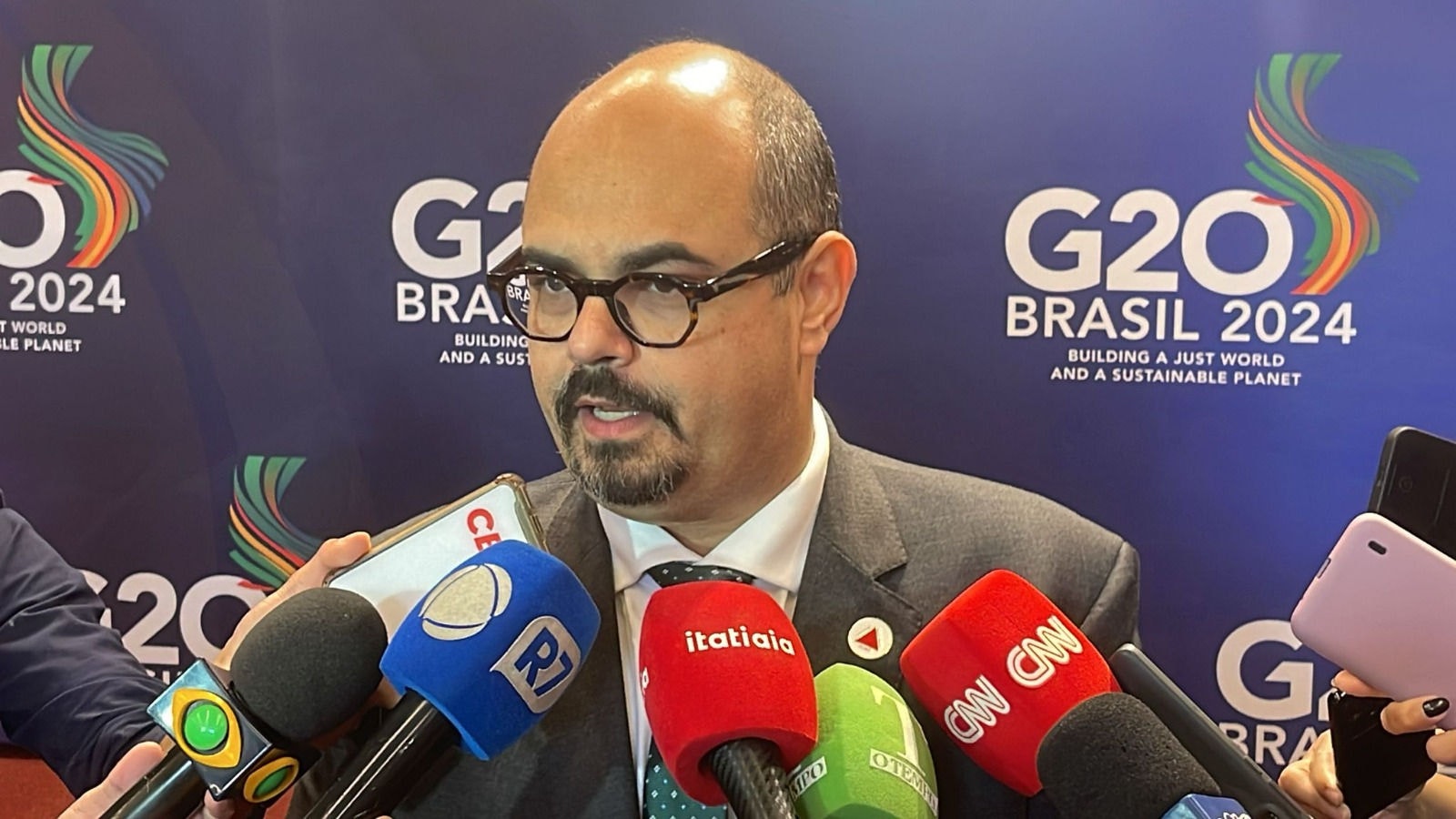Vice-governador de Minas Gerais, Mateus Simões, na abertura do G20