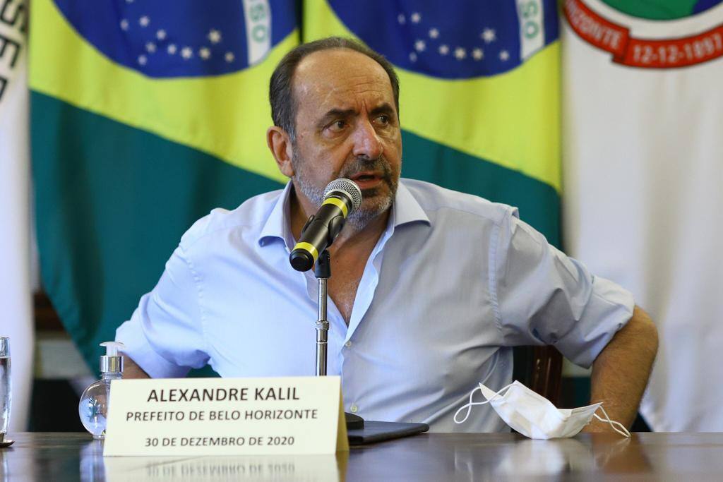 Kalil pede que população de BH se comporte e não faça festas de réveillon para evitar alta ainda maior da transmissão da Covid-19