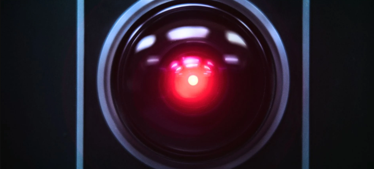 No filme "2001 - Uma Odisseia no Espaço", o computador Hal 9000 decide o futuro dos astronautas