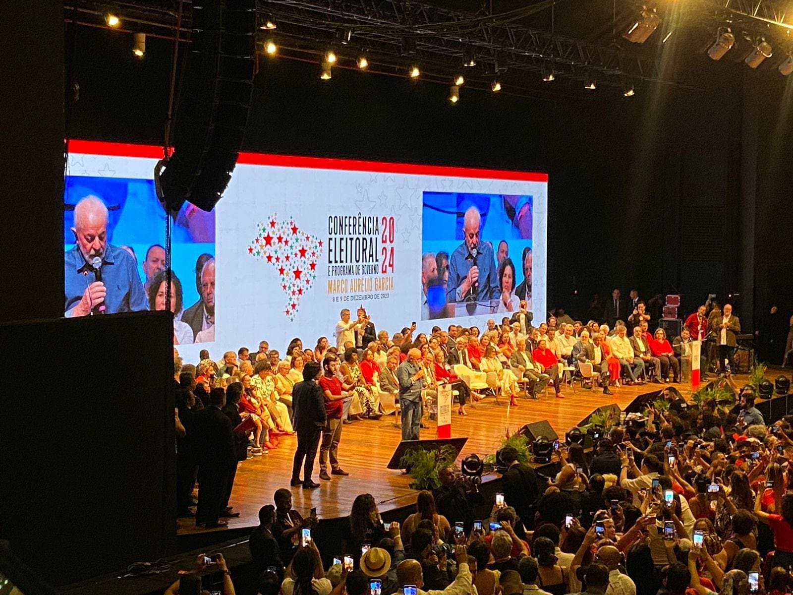 O presidente da República, Luiz Inácio Lula da Silva (PT), discursou nesta sexta-feira (8) na Conferência Eleitoral do partido