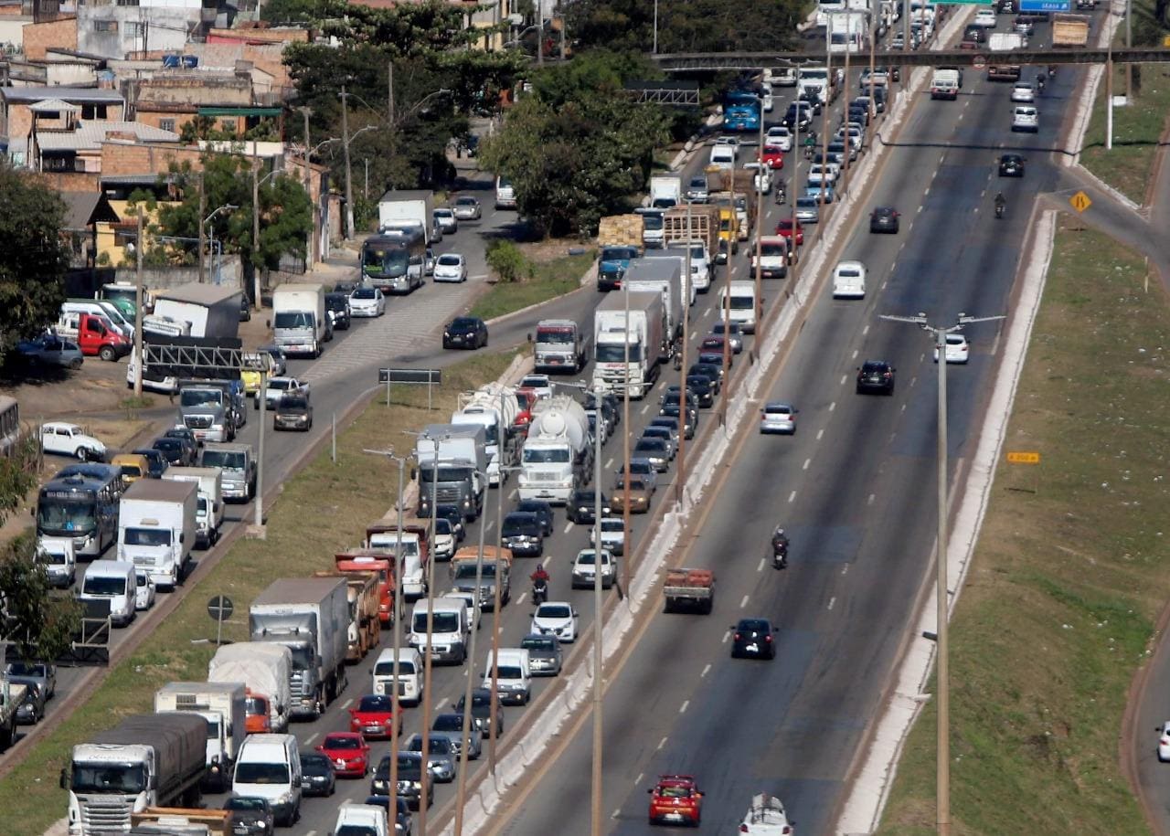 Fluxo de mais de 200 mil veículos por dia pode ir para dentro de Betim e Contagem se traçado do Rodoanel pensado pelo Estado for executado