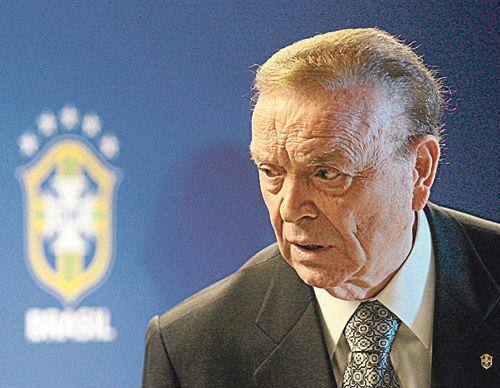 José Maria Marin seria obrigado a pagar as instituições valores referentes a danos e prejuízos causados por conta da cobrança de propinas