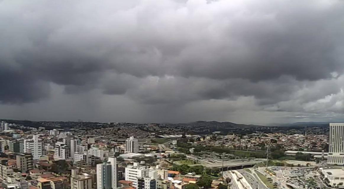 Previsão é de chuva neste domingo em BH
