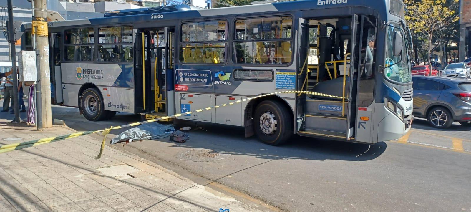 Acidente ocorreu na avenida Mário Werneck