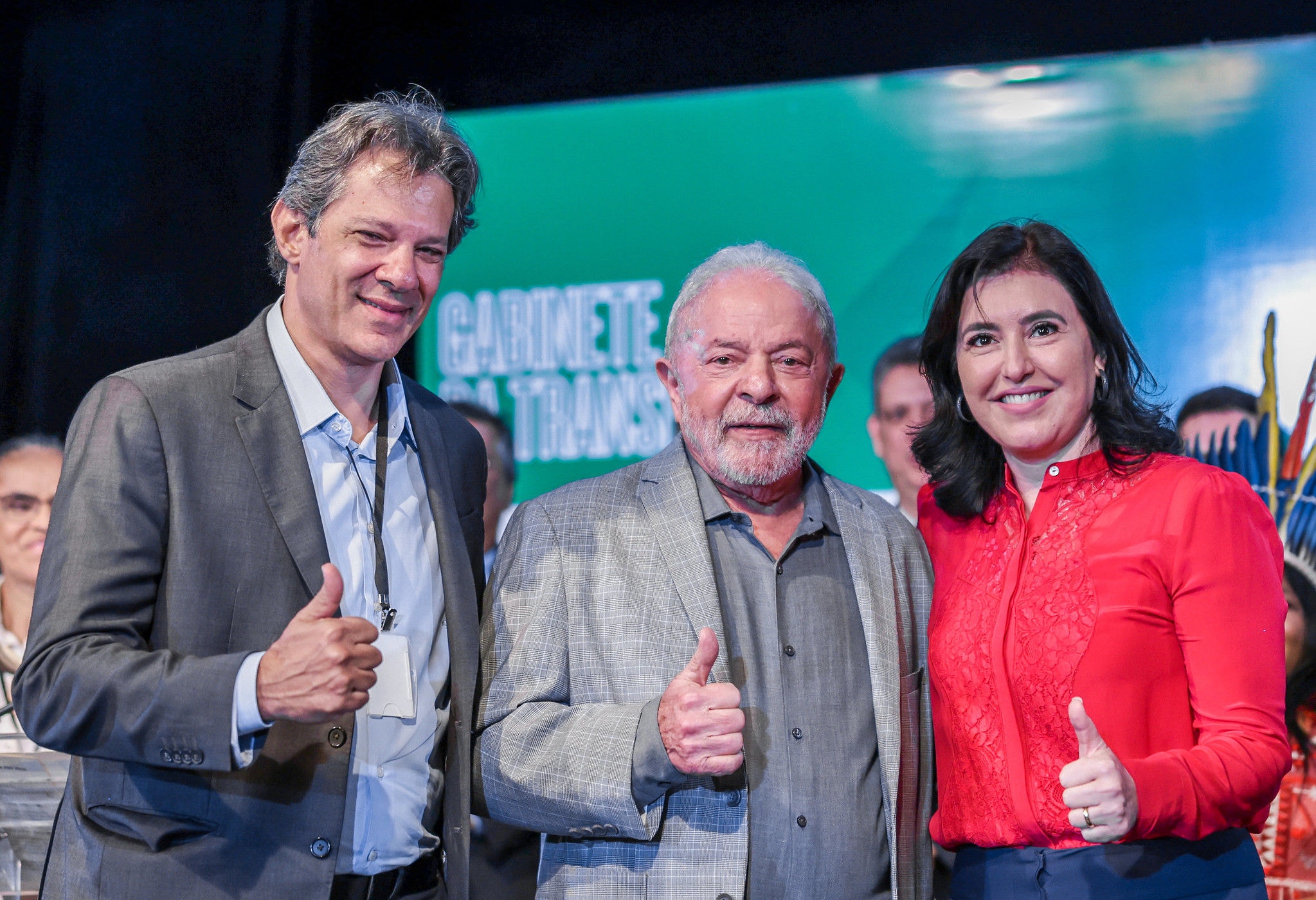 Presidente Lula com os ministros da Fazenda, Fernando Haddad, e a ministra do Planejamento, Simone Tebet