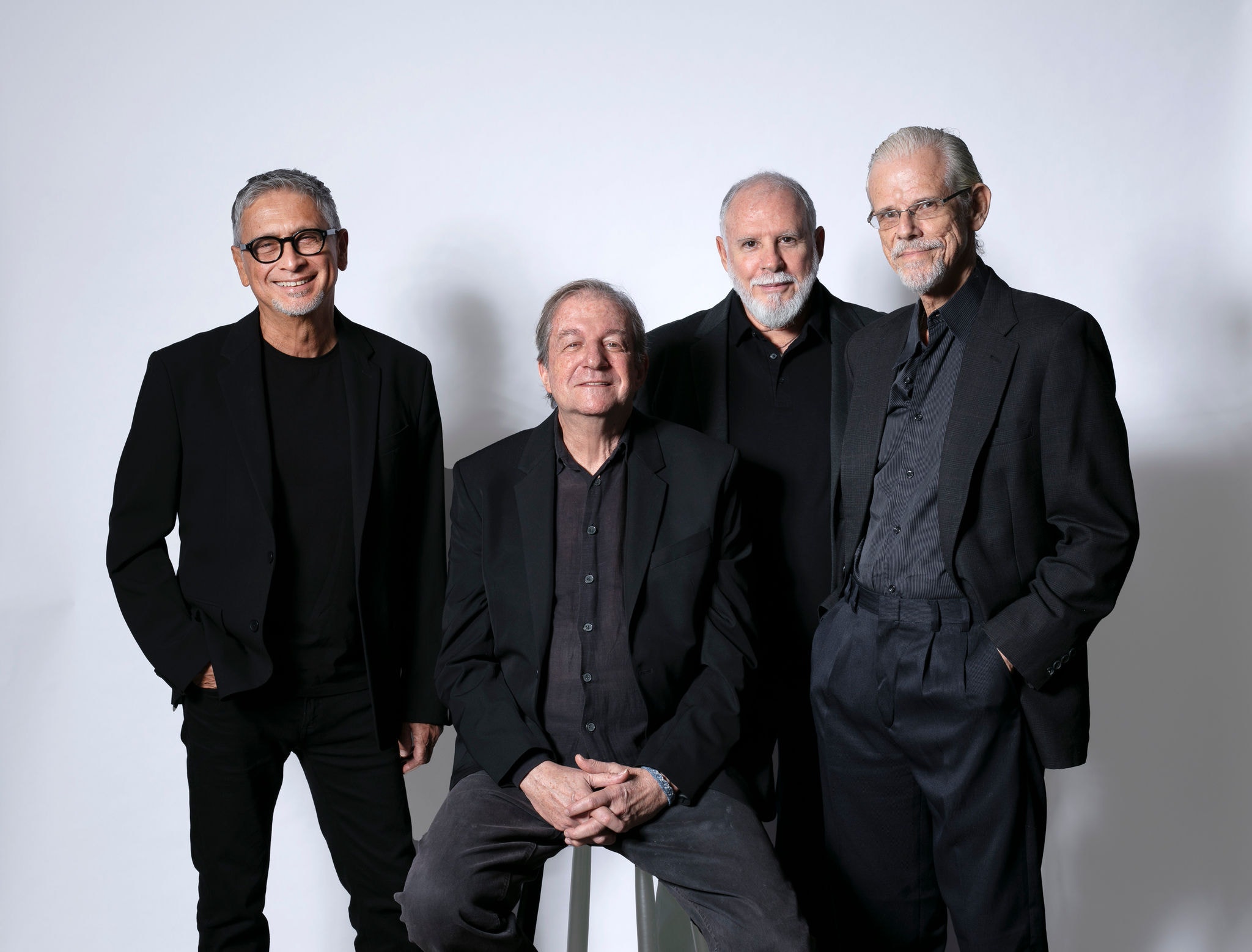 Zé Renato, David Tygel, Lourenço Baeta e Maurício Maestro retomam a estrada com o Boca Livre para “rasgar o mundo” com sua música 