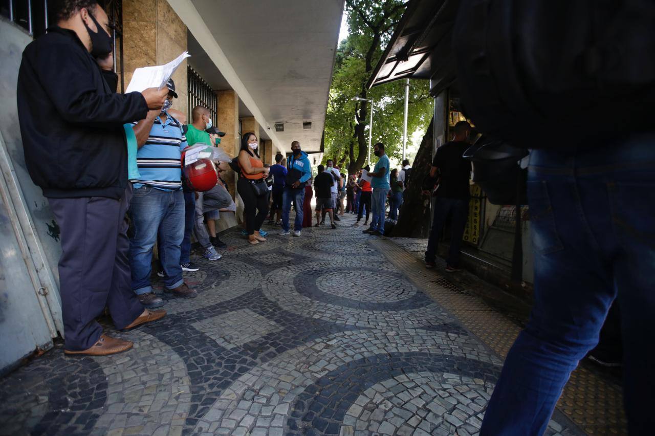 Aglomerações foram registradas na avenida Santos Dummont
