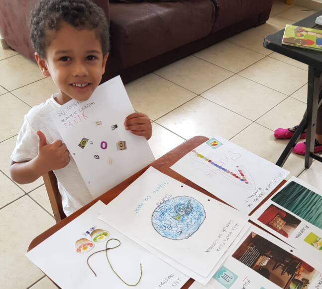 Família do pequeno Tarik, 5,  é uma das que aderiram ao ensino doméstico