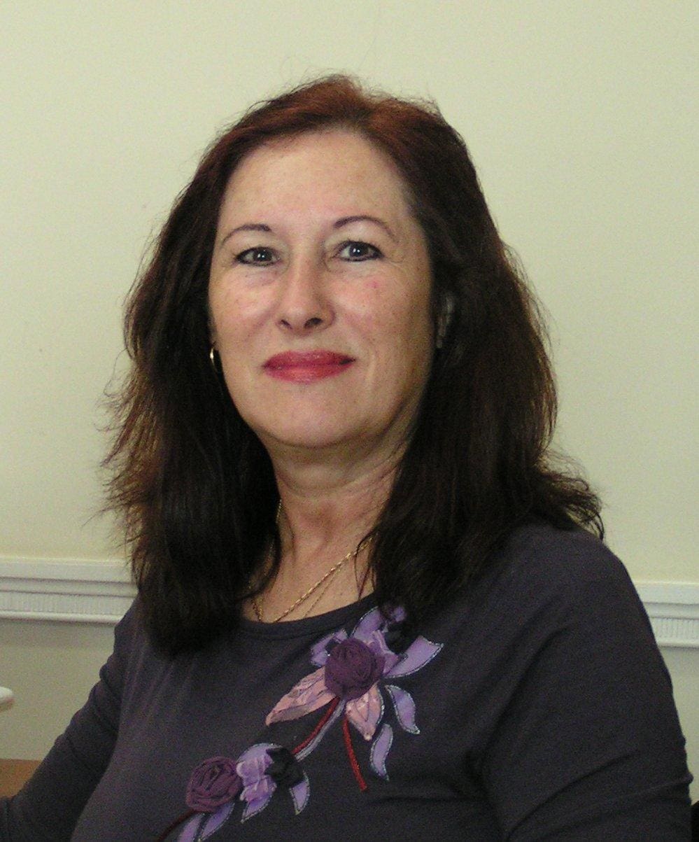 Lubélia de Fátima Travassos é escritora e estudiosa de teosofia