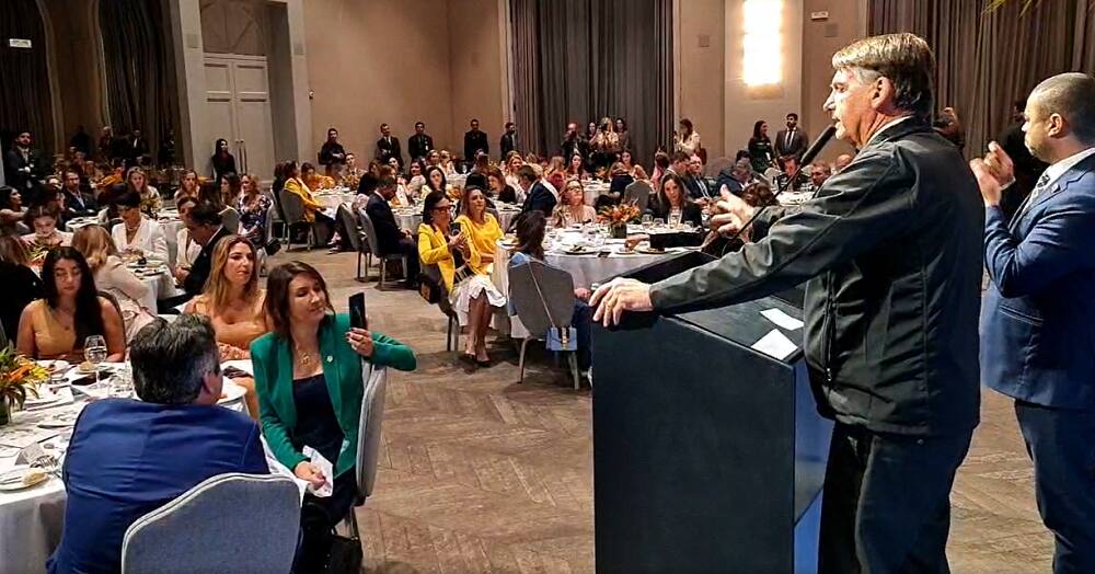 Presidente Jair Bolsonaro participou do "Almoço Brasil de Ideias MULHER" em São Paulo (SP), nesta segunda-feira (25)
