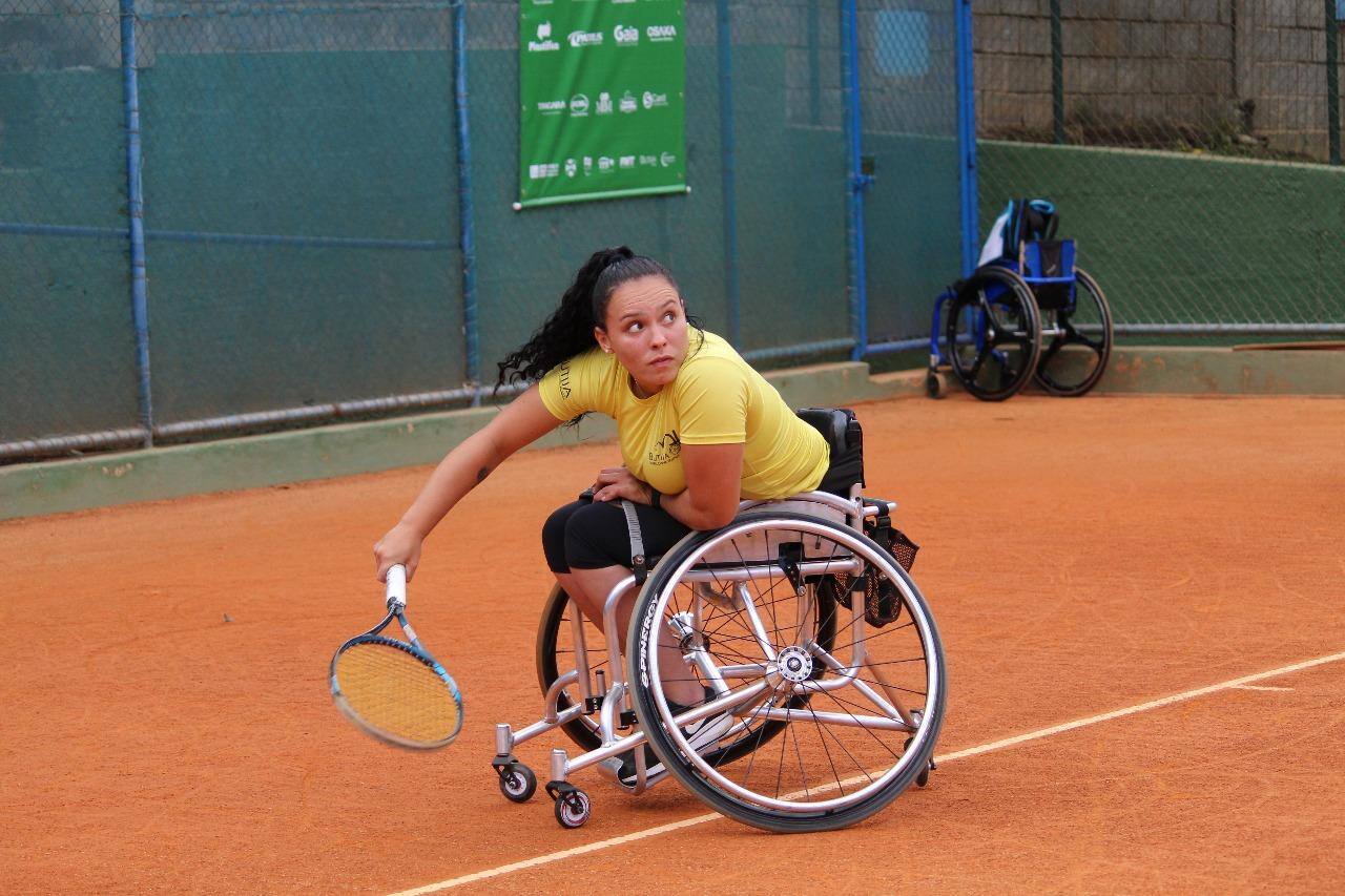 Ana Caldeira teve trabalho, mas se classificou para as semifinais do torneio que está sendo disputado na AABB