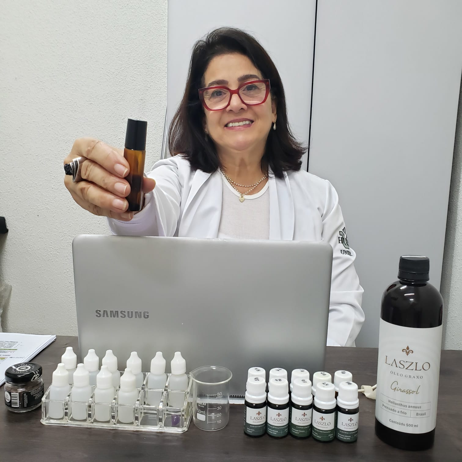 Maria Eugenia Ribeiro de Sena utiliza a aromaterapia em idosos
 
