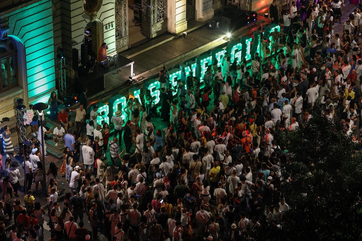Expectativa era que 30 mil pessoas passassem a virada do ano na praça da Liberdade