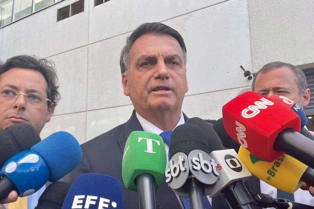 O ex-presidente Jair Bolsonaro prestou depoimento à Polícia Federal, em Brasília (DF),