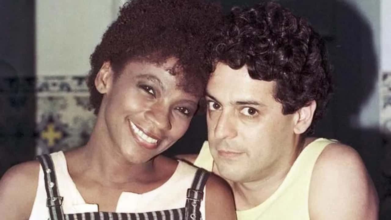 Zezé Motta e Marcos Paulo participaram da novela Corpo a Corpo e sofreram preconceito por ser um casal inter-racial