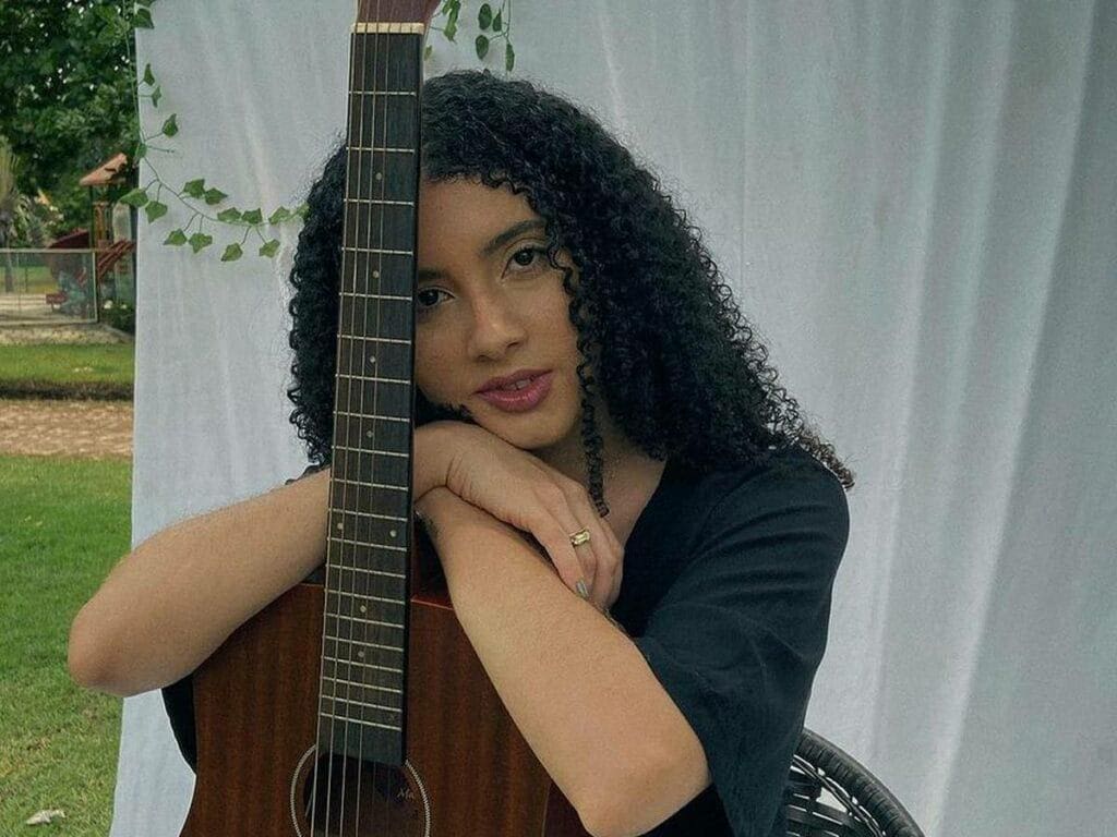 Quem é Aymeê Rocha, cantora que viralizou com música sobre exploração infantil em Marajó