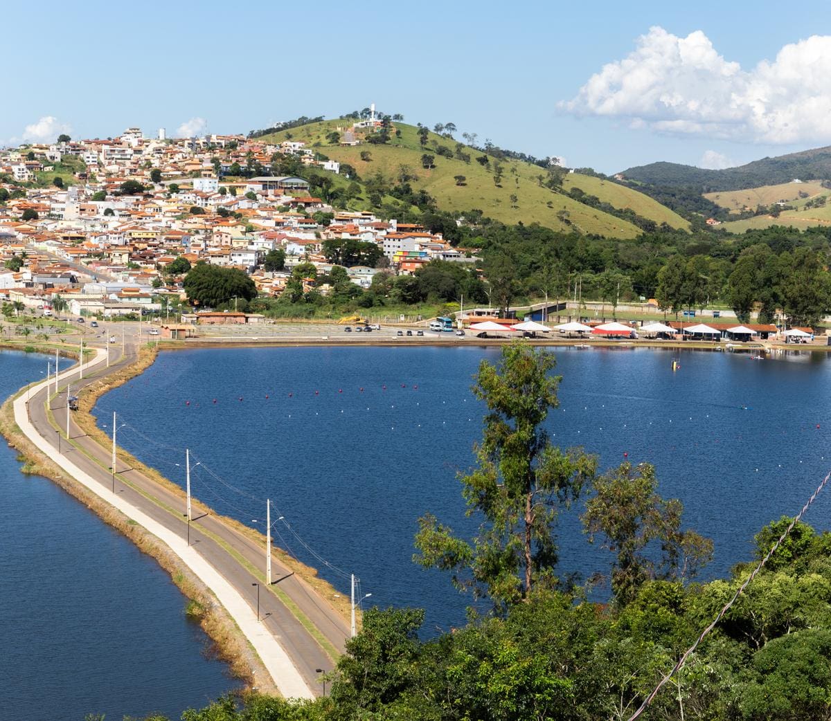 A Prainha de Capitólio é uma das principais atrações das cidades do entorno do lago de Furnas