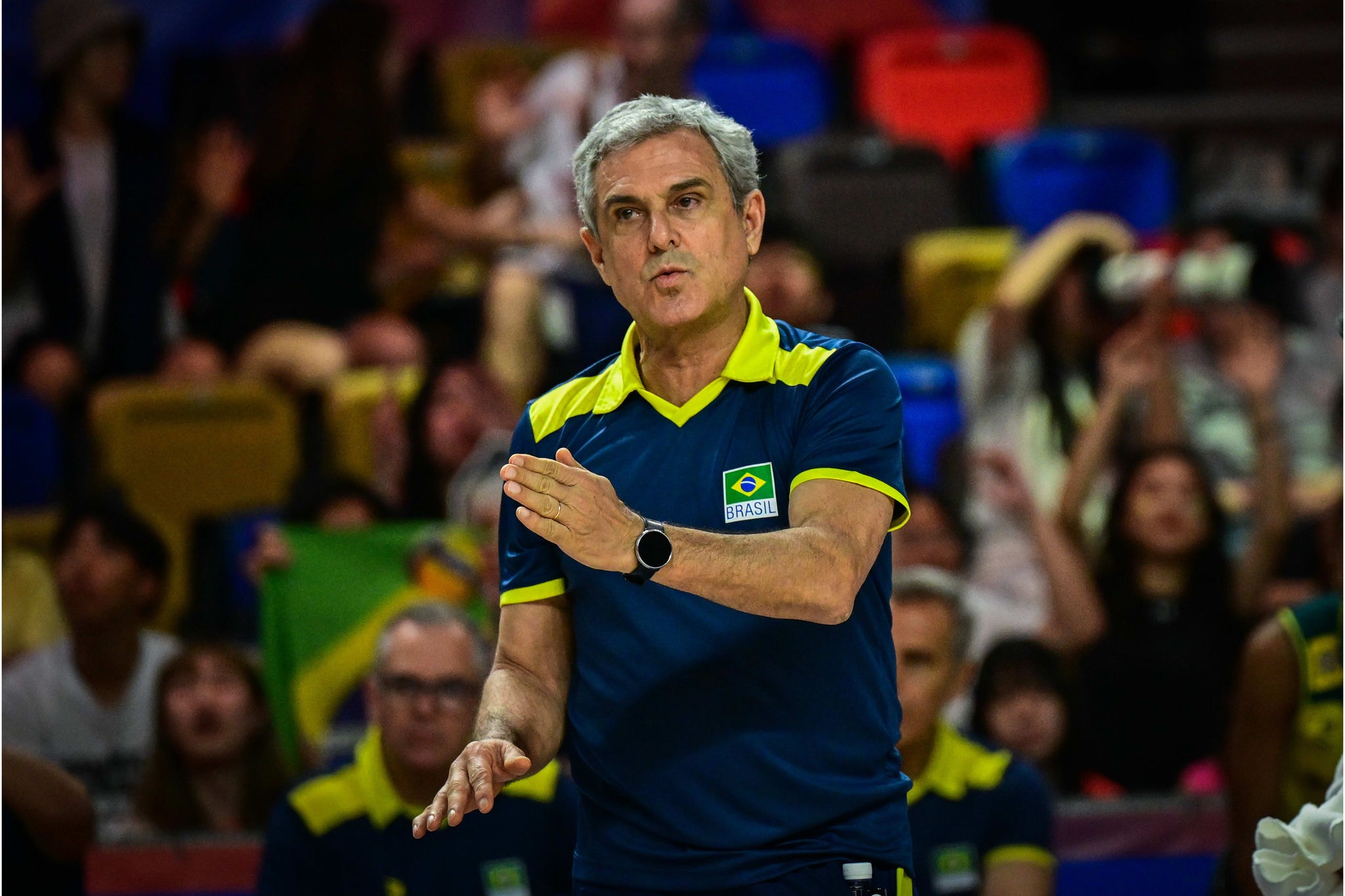 Técnico Zé Roberto Guimarães analisa o próximo adversário da seleção