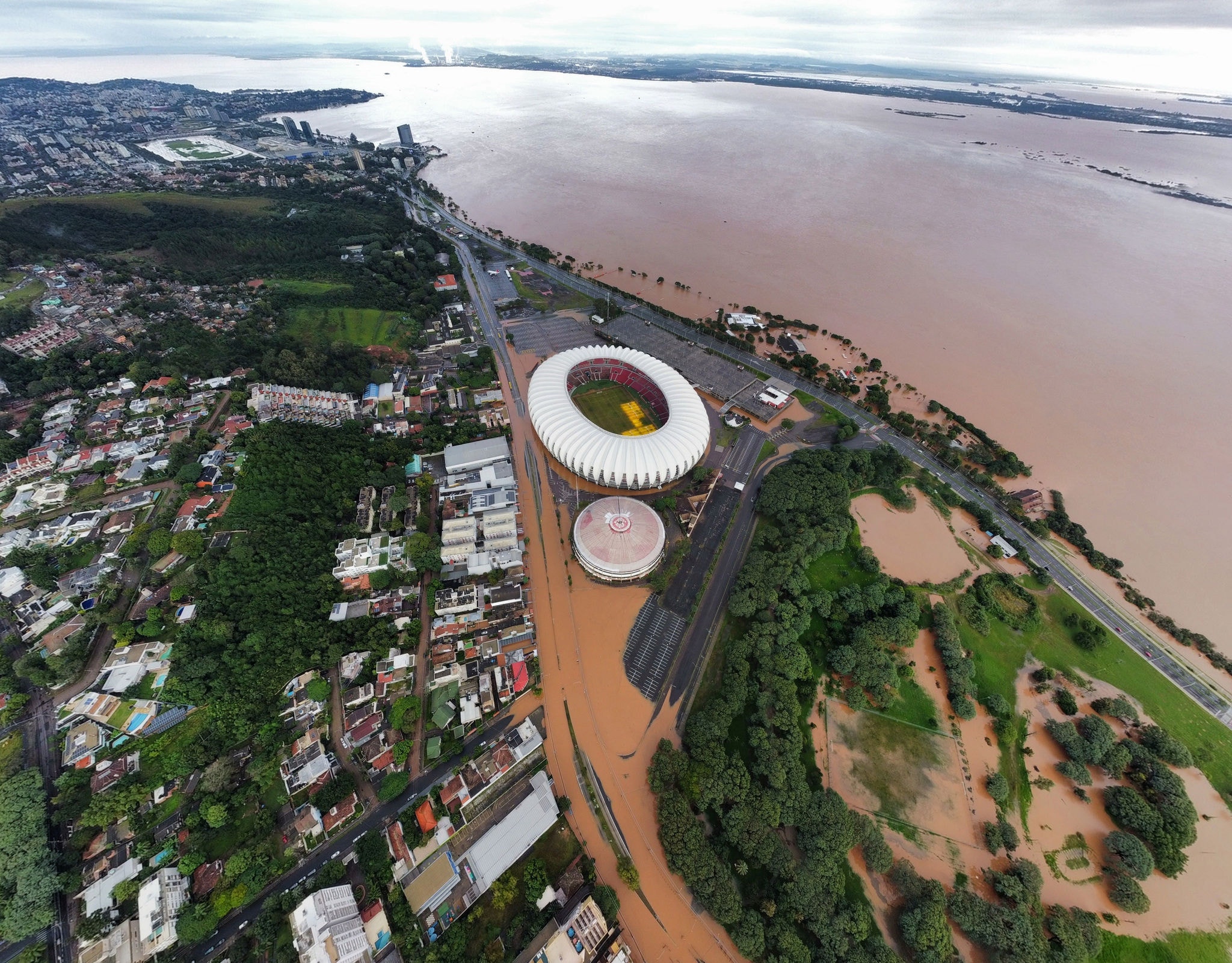 O Beira-Rio, estádio do Internacional em Porto Alegre, está alagado