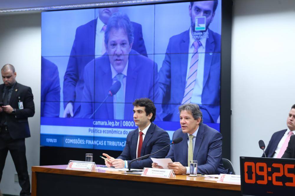 Ministro da Fazenda, Fernando Haddad, e o secretário-executivo da pasta, Gabriel Galípolo, participaram de audiência na Câmara dos Deputados
