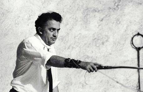 Federico Fellini no set do filme '8½'
