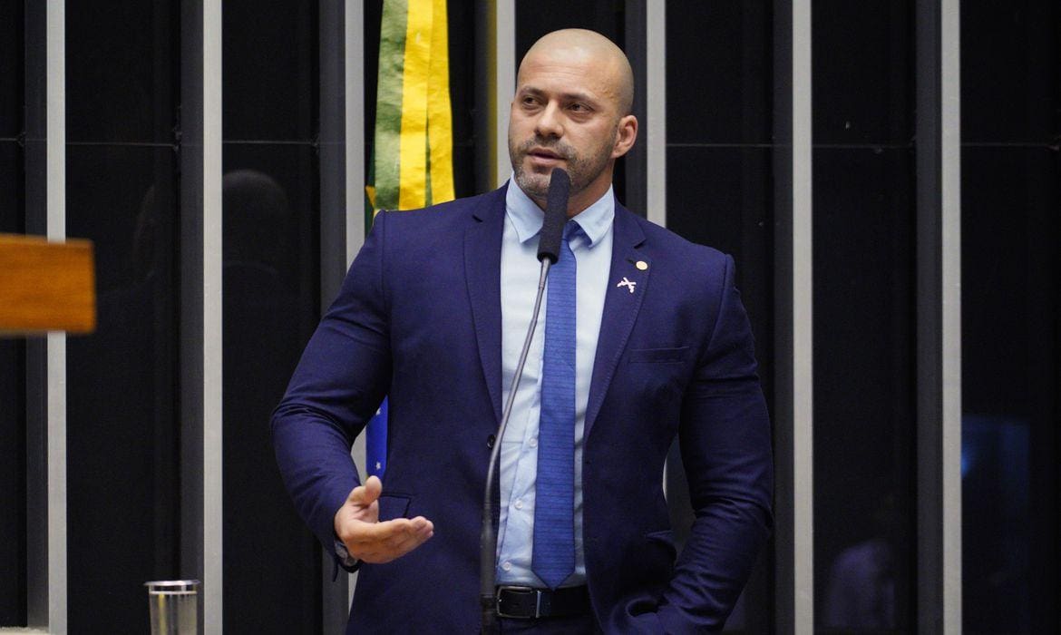 Preso novamente nesta terça-feira (24), Daniel Silveira deixou o mandato de deputado federal em 2022, ano em que perdeu a eleição para o Senado