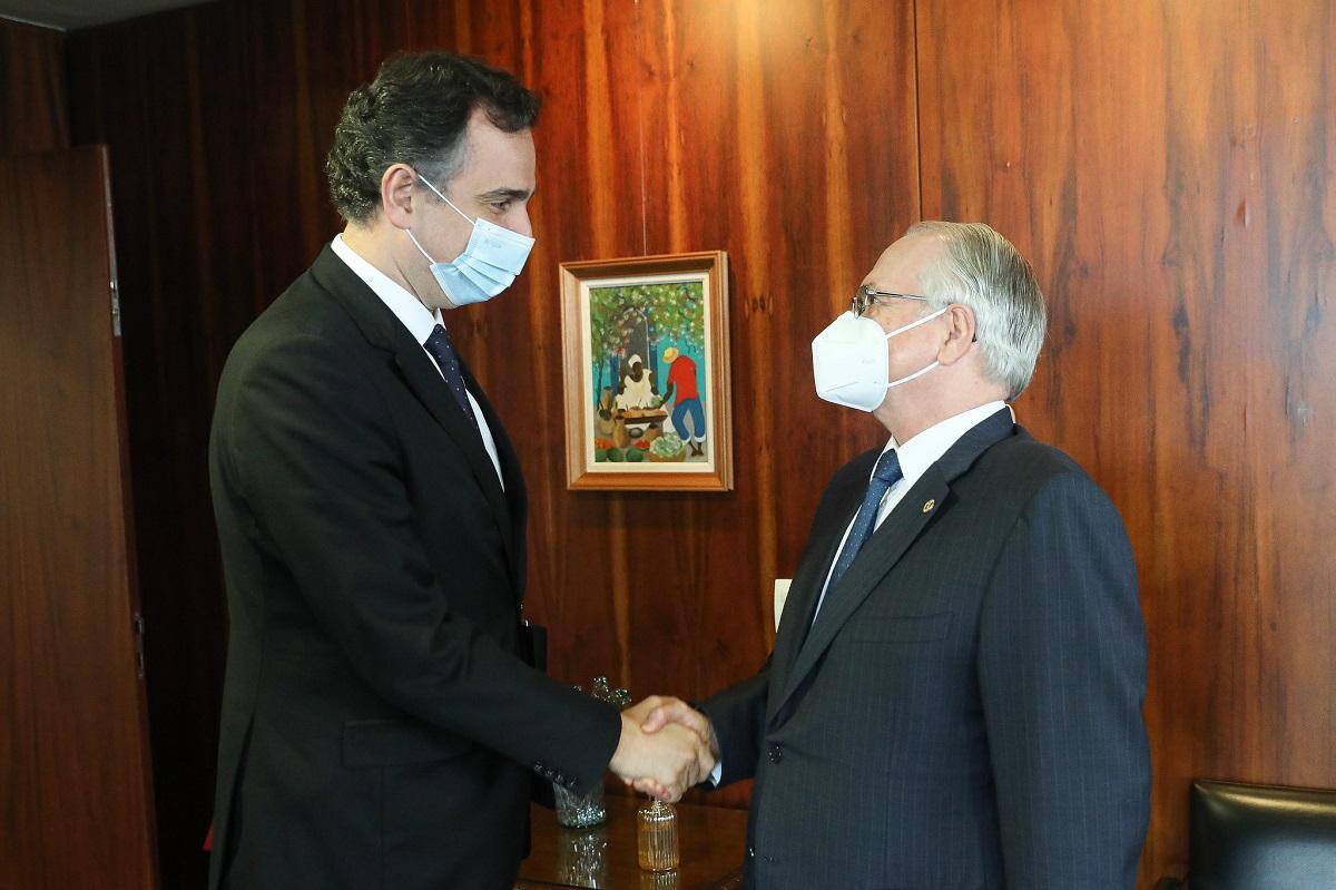 Edson Fachin elogiou Rodrigo Pacheco após discurso do presidente do Senado em defesa do sistema eleitoral brasileiro