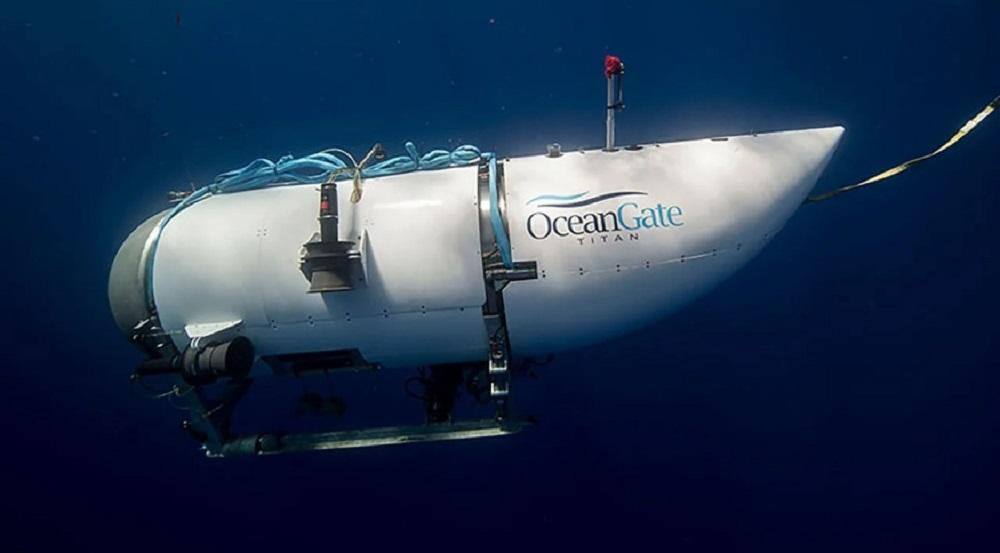 Submarino que levava turistas aos destroços do Titanic desaparece no Atlântico