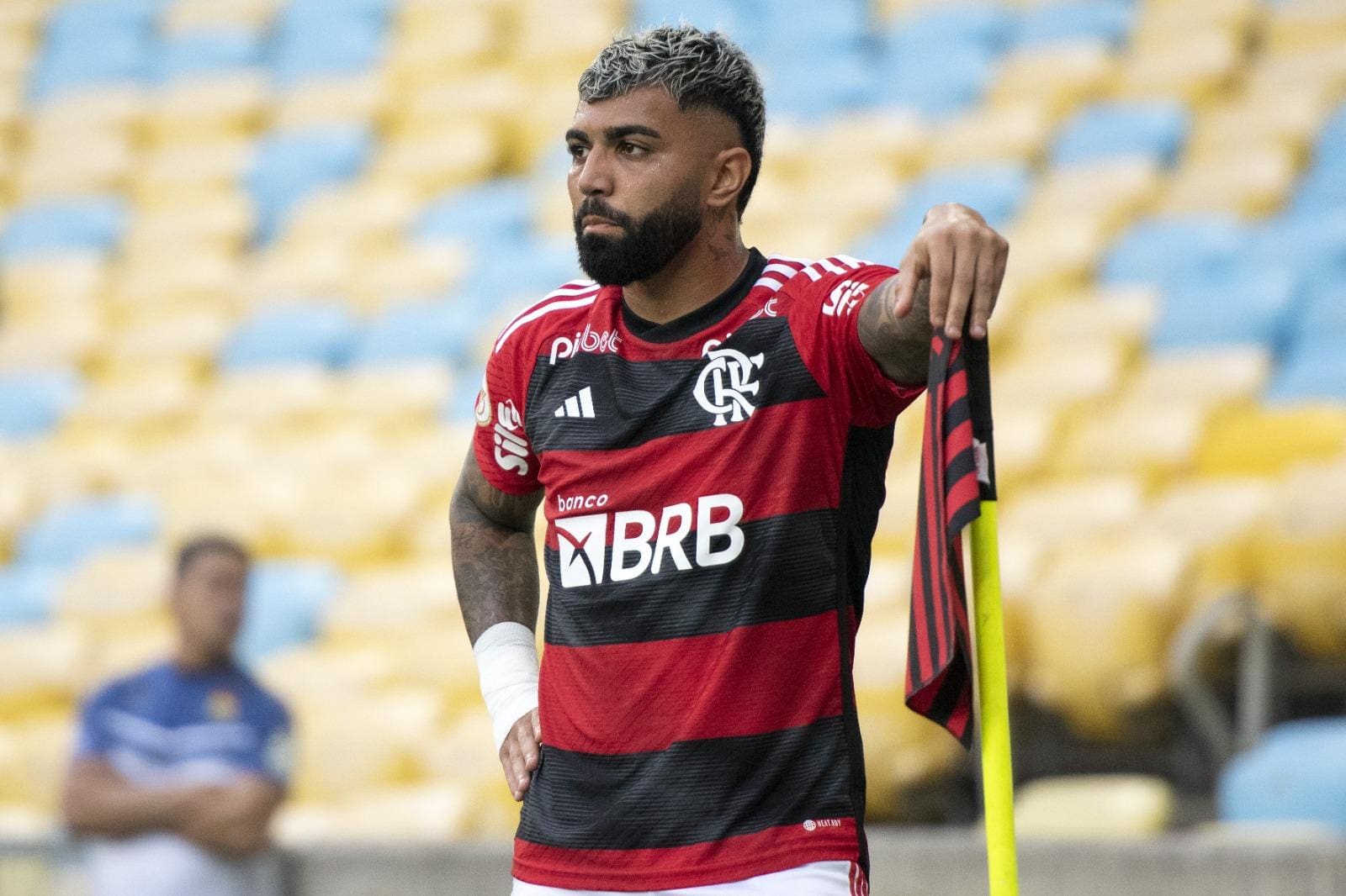 Com poucas chances sob o comando de Tite no Flamengo, Gabigol segue afastado e não virá a BH para duelo com Atlético 