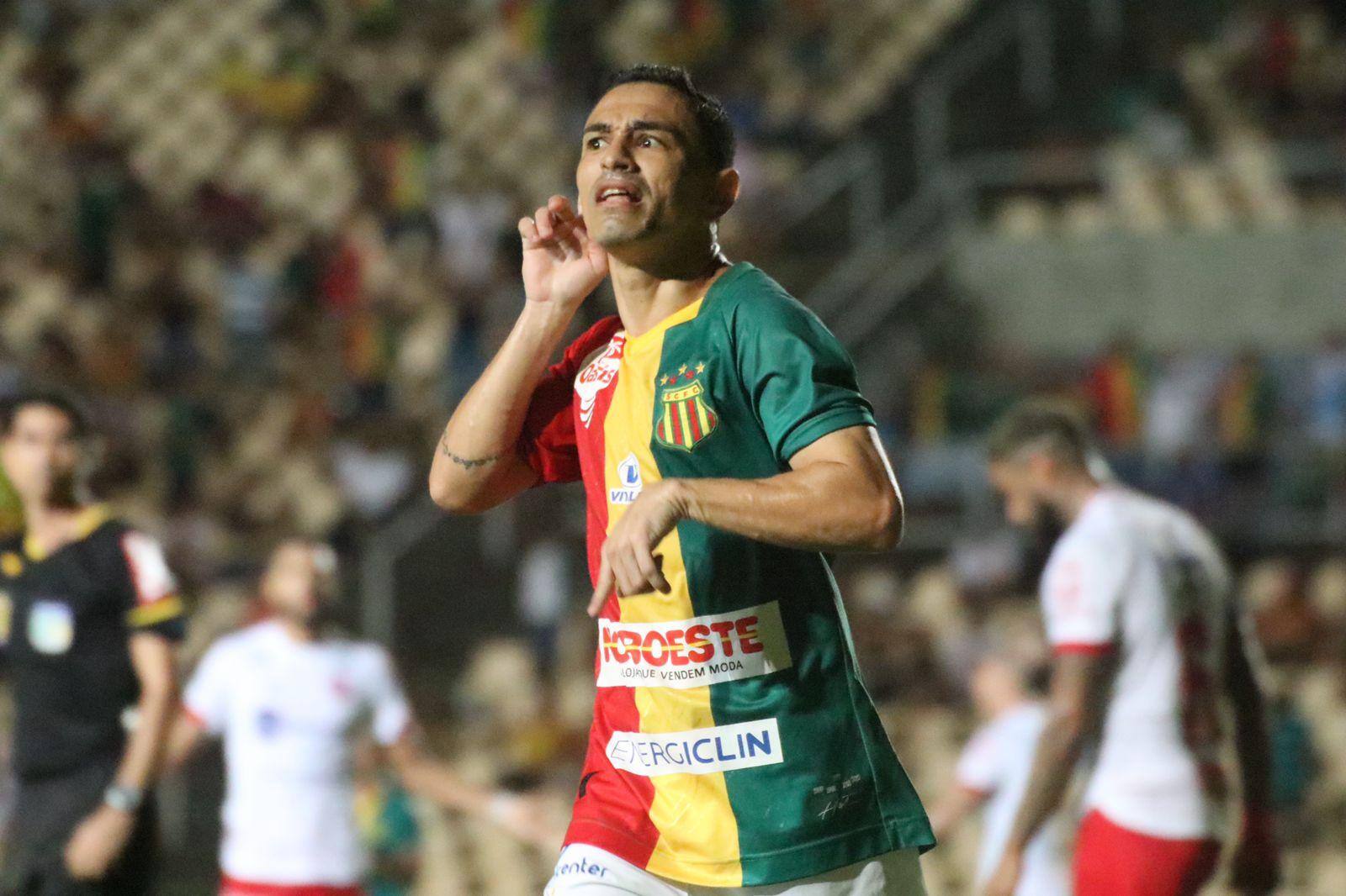 Sampaio Correa venceu o Náutico nesta sexta (10)