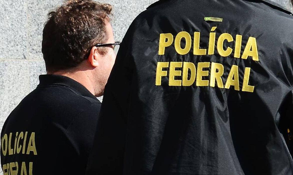 Mais de 150 policiais federais participam da operação