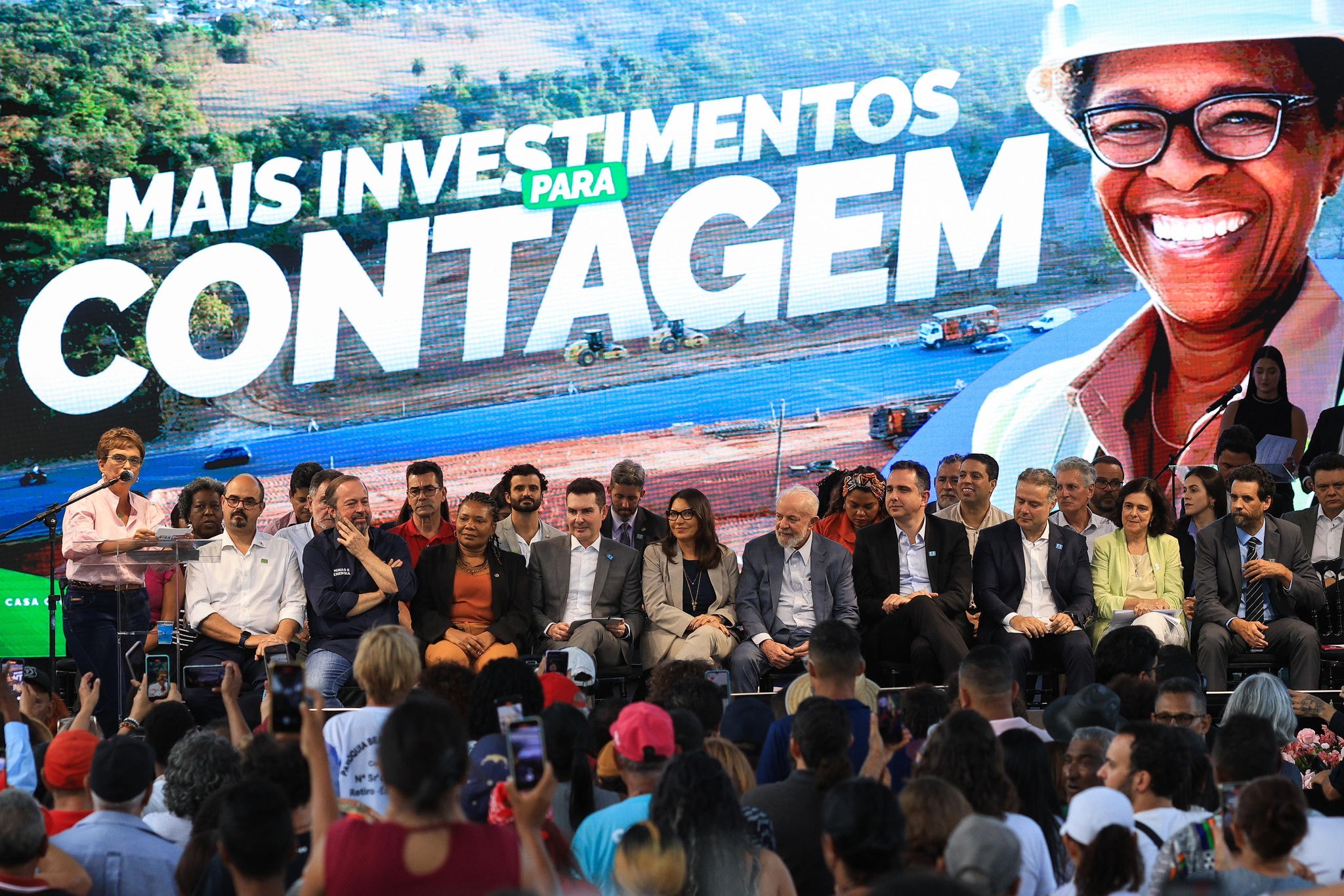 Deputados estaduais da base de Lula foram convidados a acompanhar o evento do palco