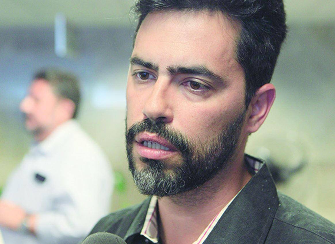 Em 2019, o prefeito Christiano Xavier foi alvo de pedido de impeachment por, entre outros motivos, ter viajado ao exterior sem autorização da Câmara Municipal