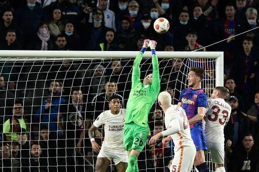 Iñaki Pena foi o destaque do confronto entre Barça e Galatasaray