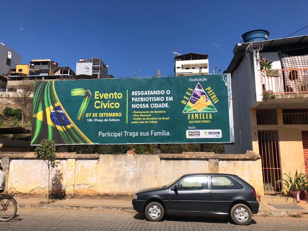 Outdoor em Raul Soares convocando para manifestação de 7 de setembro
