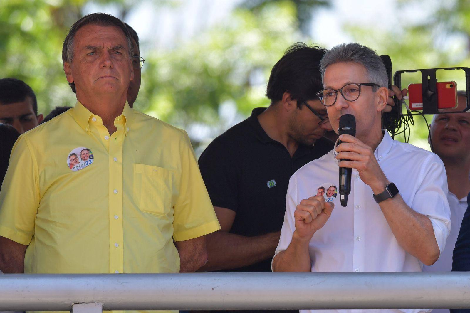 O governador Romeu Zema em evento ao lado do ex-presidente Jair Bolsonaro