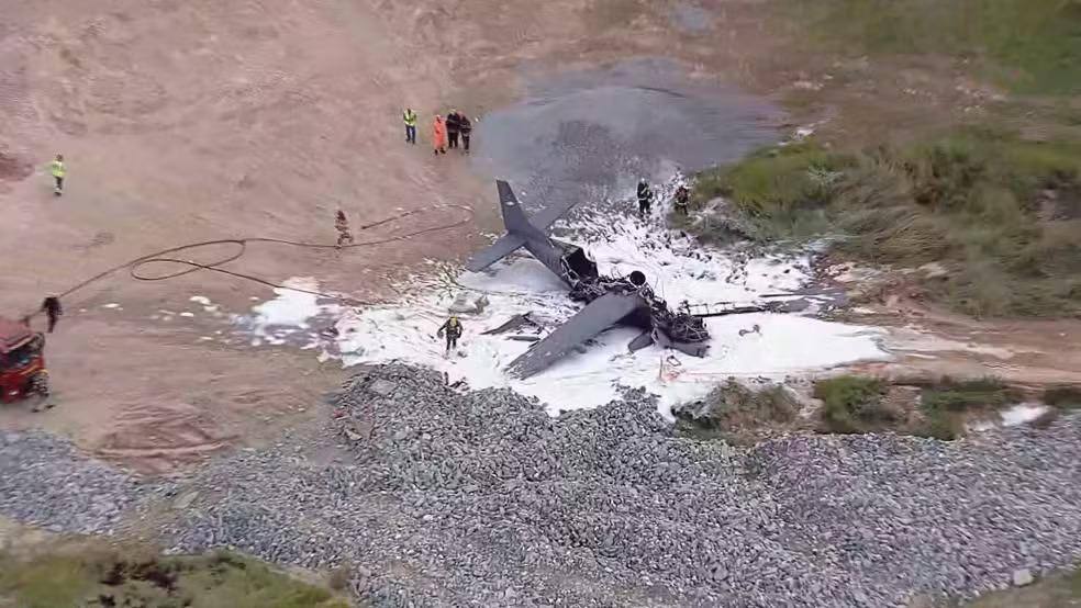 A aeronave de prefixo PR-AAB, da PF, caiu na tarde desta quarta-feira (6)