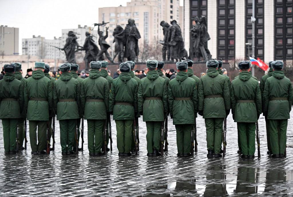 militares russos rússia são petesburgo 1812023