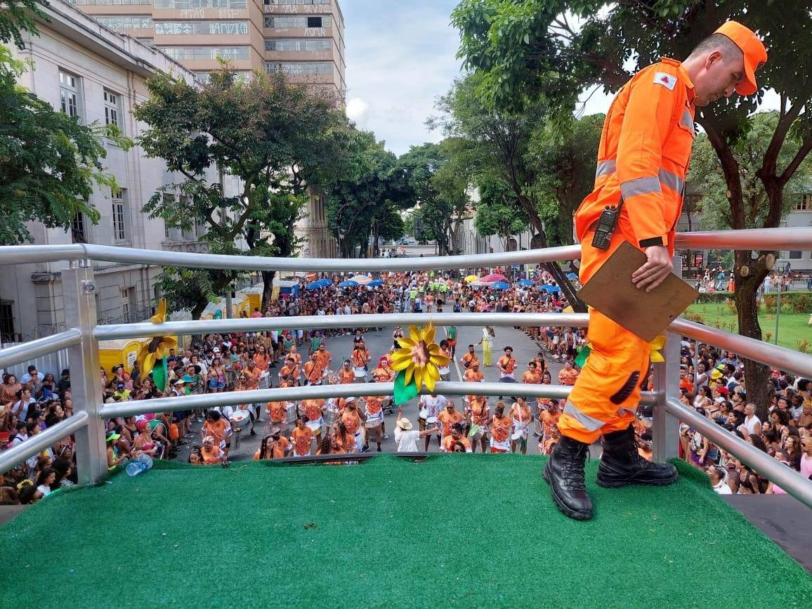 Bombeiros fizeram a vistoria de 450 blocos de rua em BH e região metropolitana