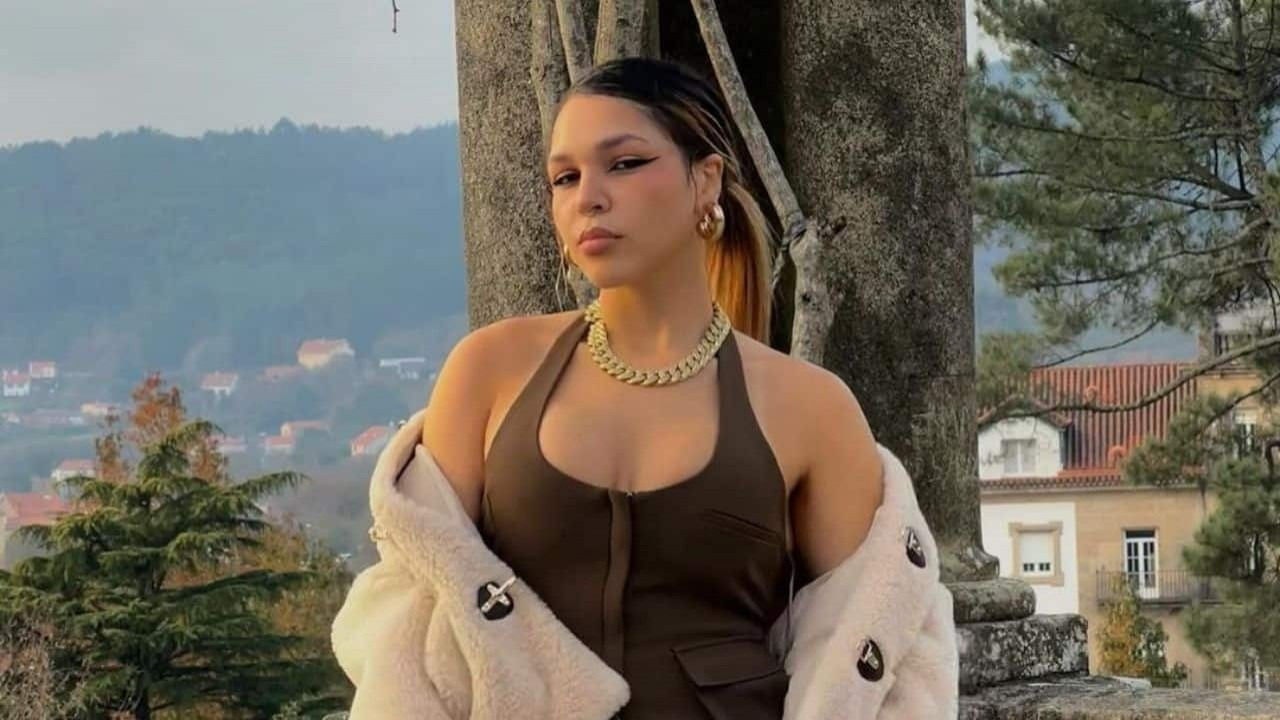 A atriz Aysha Benelli abriu o jogo sobre a sua sexualidade nas redes sociais