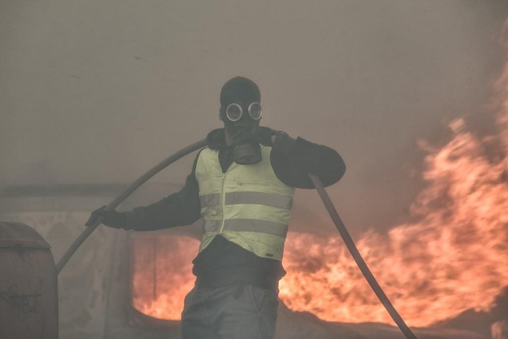 Grande incêndio em área próxima a Atenas, na Grácia 1772023