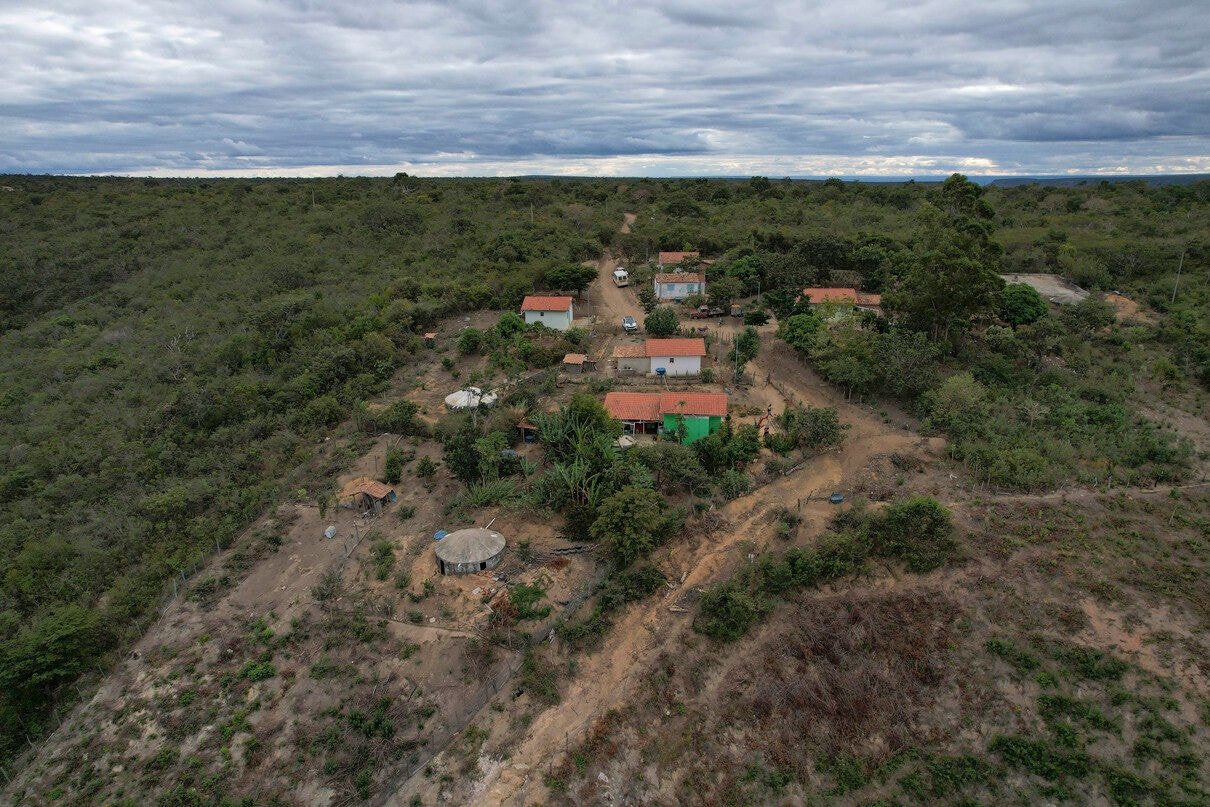 ECONOMA - DO DIA - ARACUAI - MG

VALE DO LITIO - O OURO CINZA DE MINAS
O LITIO DO JEQUITINHONHA ABASTECE DUAS MAIORES ECONOMIAS GLOBAIS E VOLTA AO BRASIL EM PRODUTOS ACABADOS . 

FOTOS : QUILOMBO - VALE DE LAGOS SECOS

FOTOS : FRED MAGNO \ O TEMPO 12.05.2025